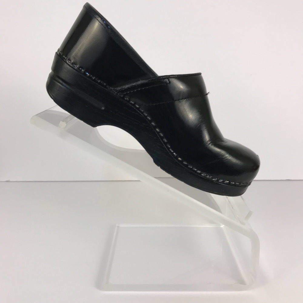 Dansko professional nurse clogs